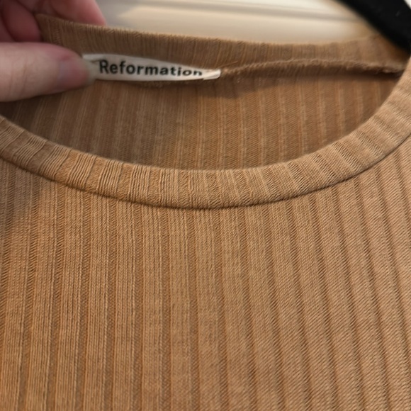 Reformation Cropped knit, long sleeve caramel colored shirt - Picture 2 of 4